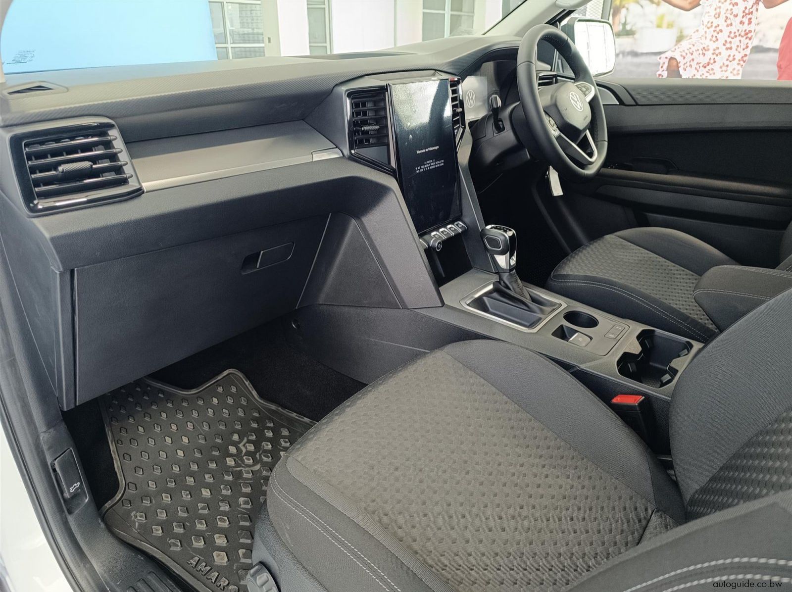 2026 Volkswagen Amarok Base 2.0TDi A/T 4x2 pictures