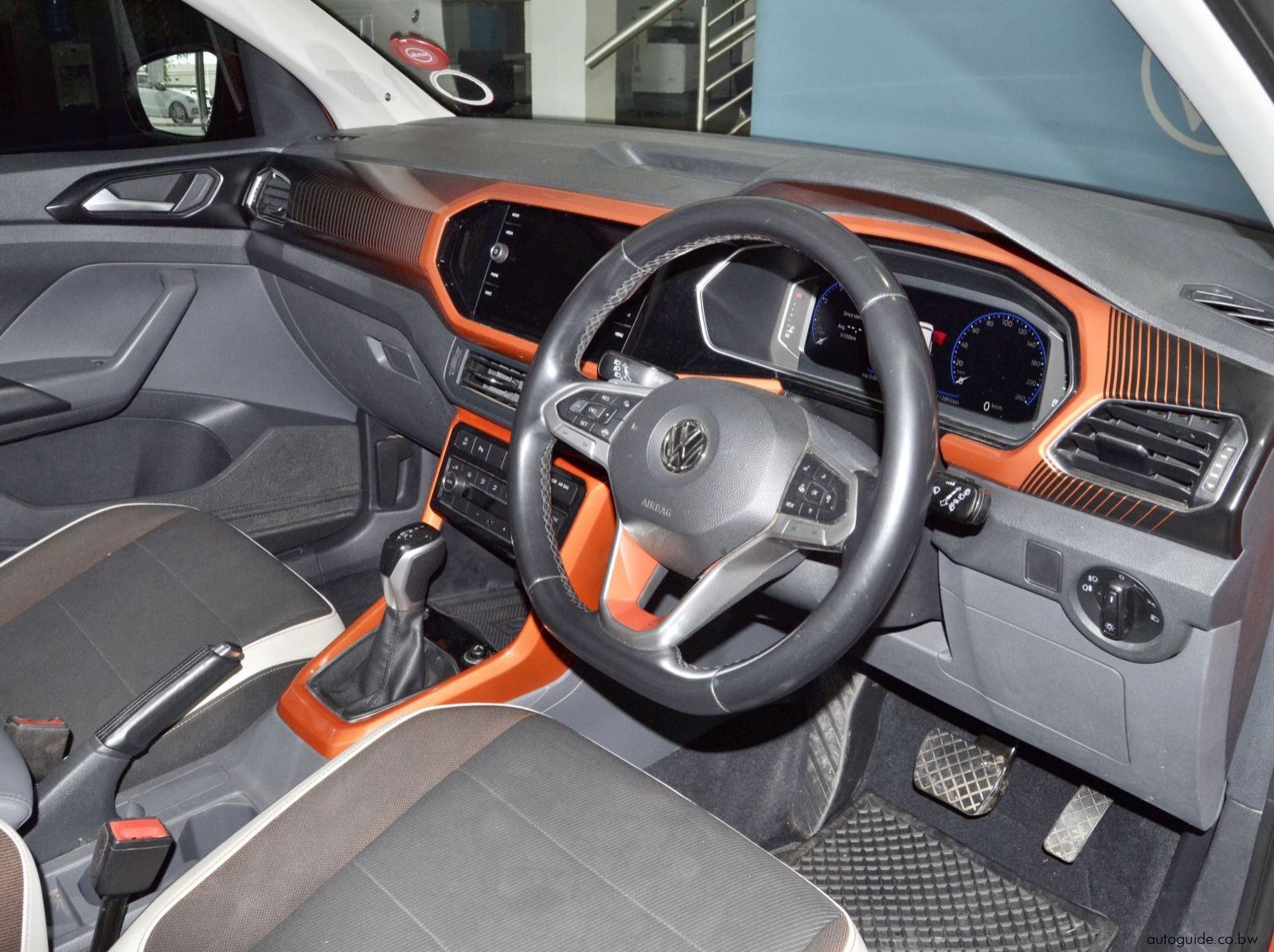 2019 Volkswagen T-Cross Highline pictures