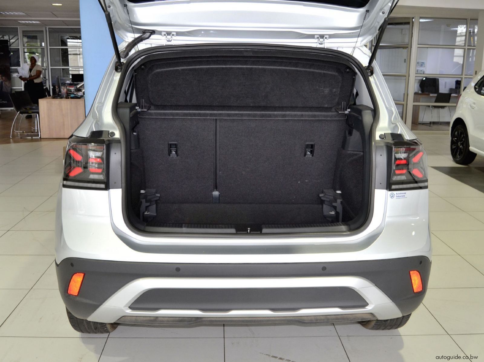 2025 Volkswagen T-Cross Life pictures