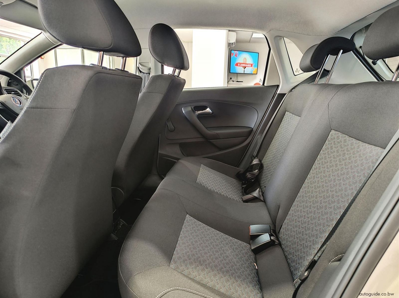 2025 Volkswagen Polo Vivo Life 1.4L pictures