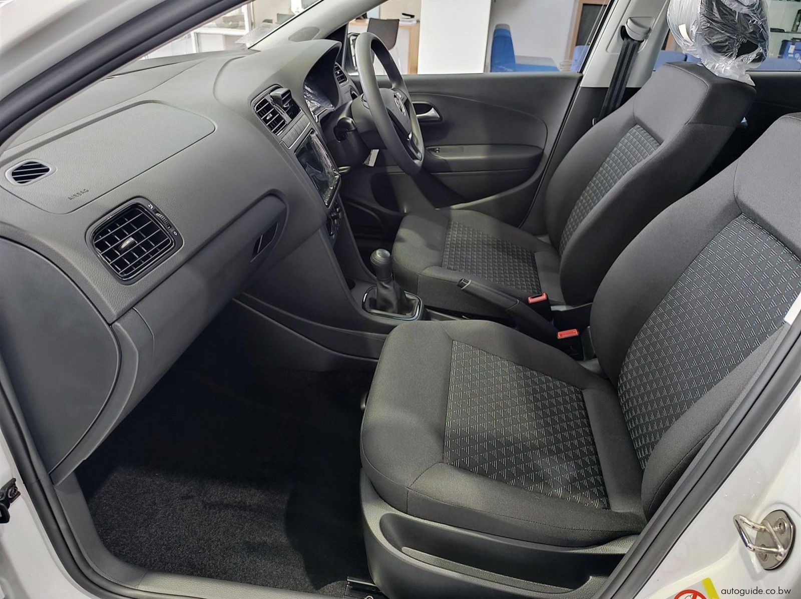 2025 Volkswagen Polo Vivo 1.4L 63kW pictures