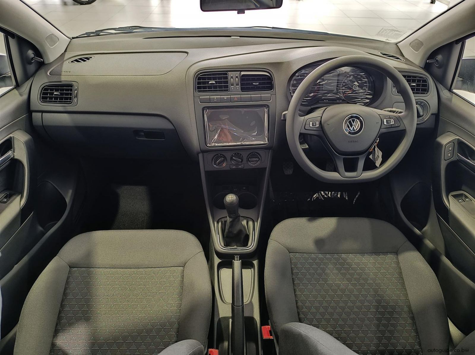 2025 Volkswagen Polo Vivo 1.4L 63kW pictures