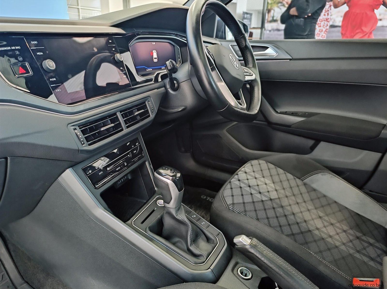 2024 Volkswagen Polo R-Line 1.0L TSi pictures