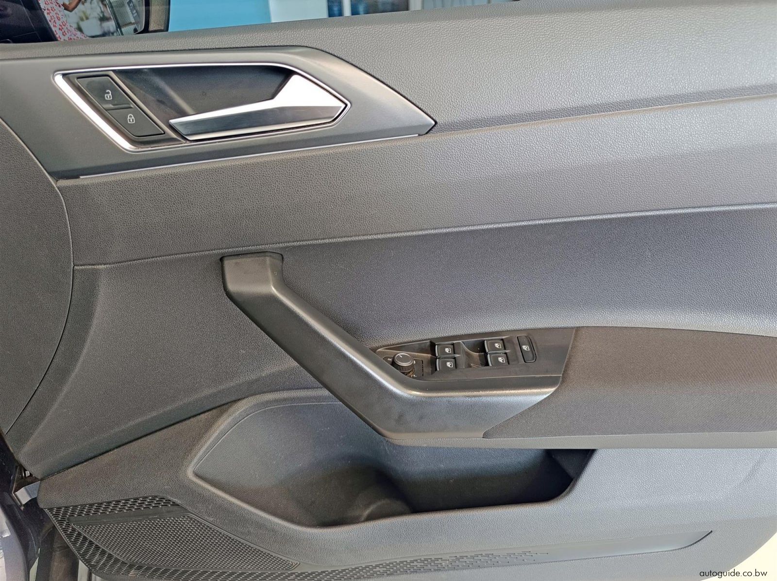2024 Volkswagen Polo R-Line 1.0L TSi pictures