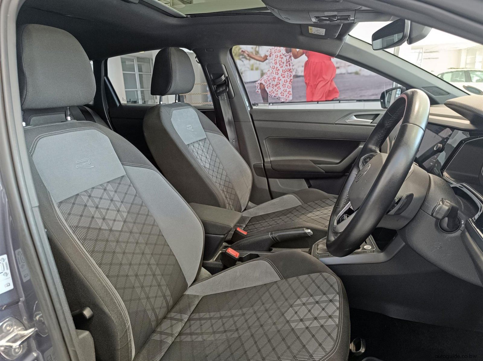 2024 Volkswagen Polo R-Line 1.0L TSi pictures