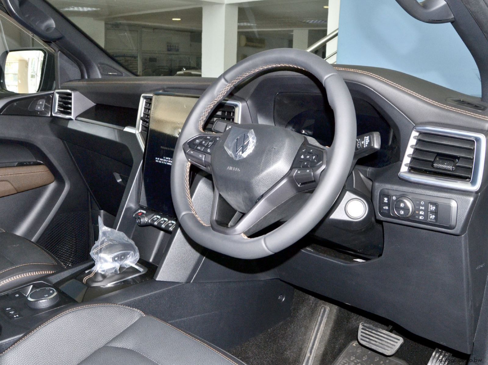 2025 Volkswagen Amarok Pan Americana 4Motion pictures