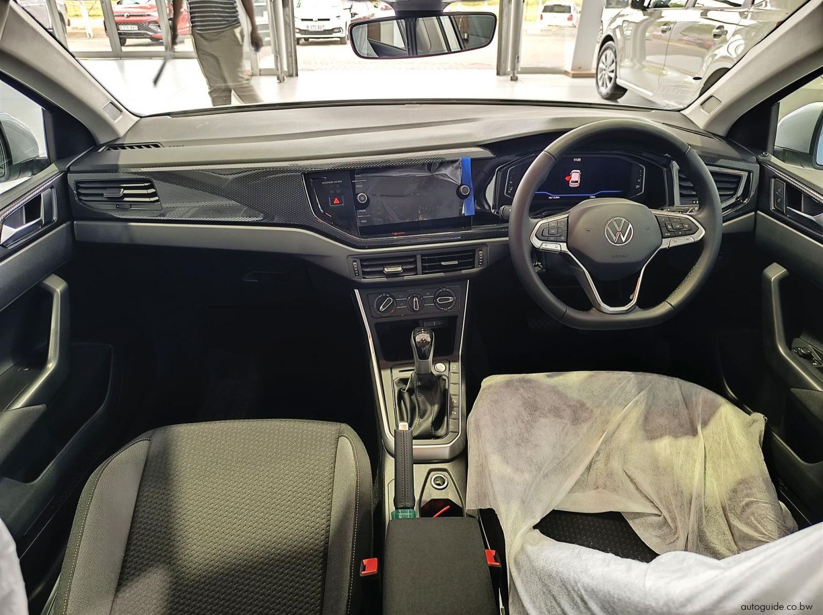 2025 Volkswagen Polo 1.0TSi Life DSG pictures