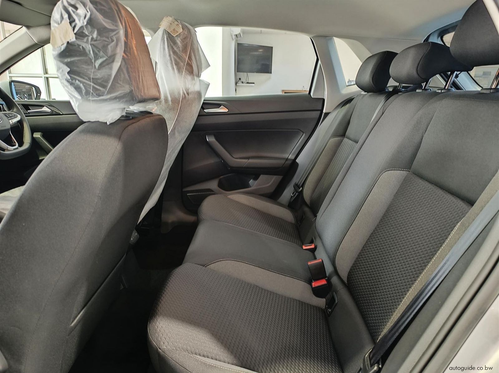 2025 Volkswagen Polo 1.0TSi Life DSG pictures