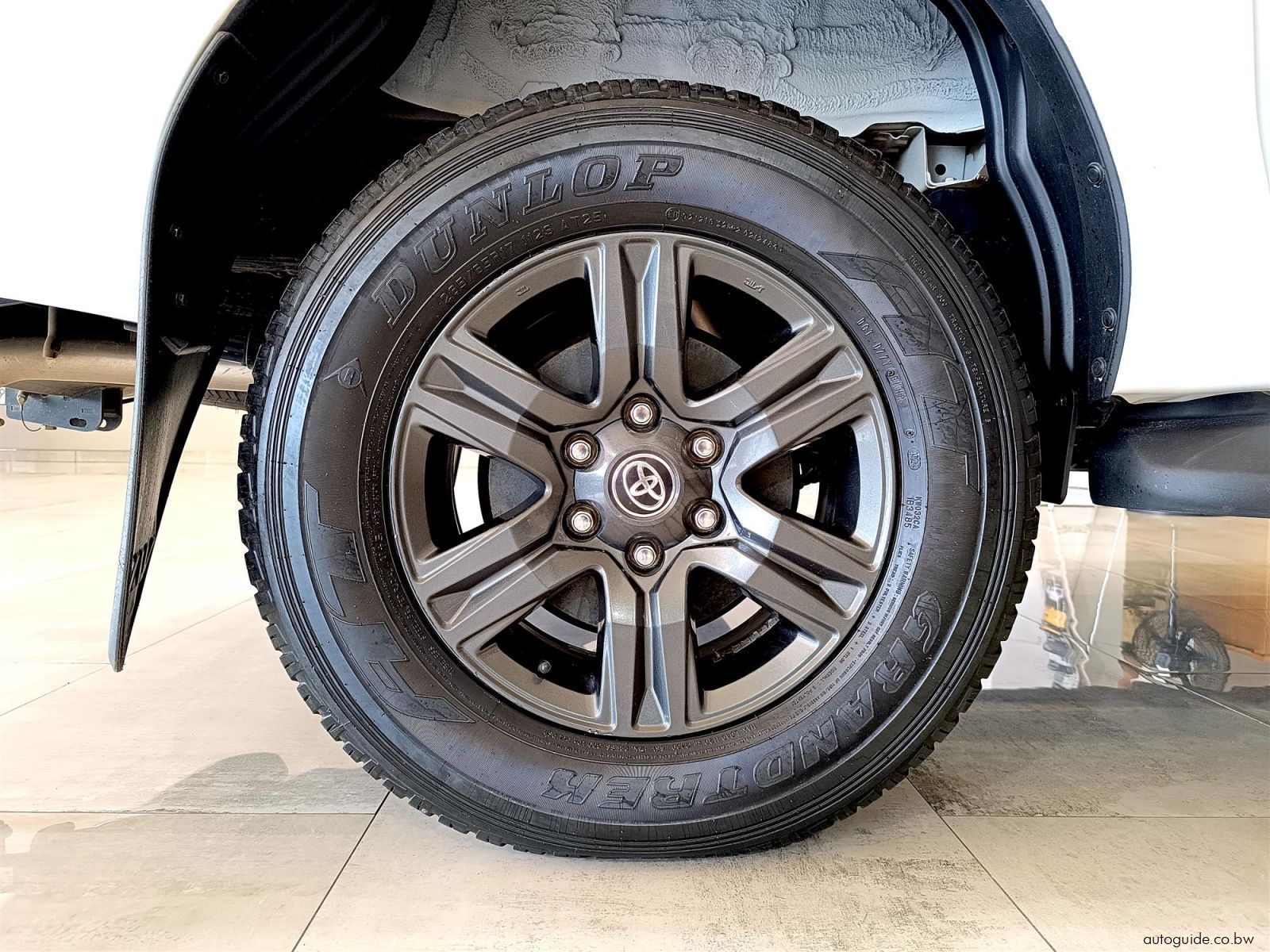 2023 Toyota Hilux Raider GD-6 2.4 4x4 AT photo