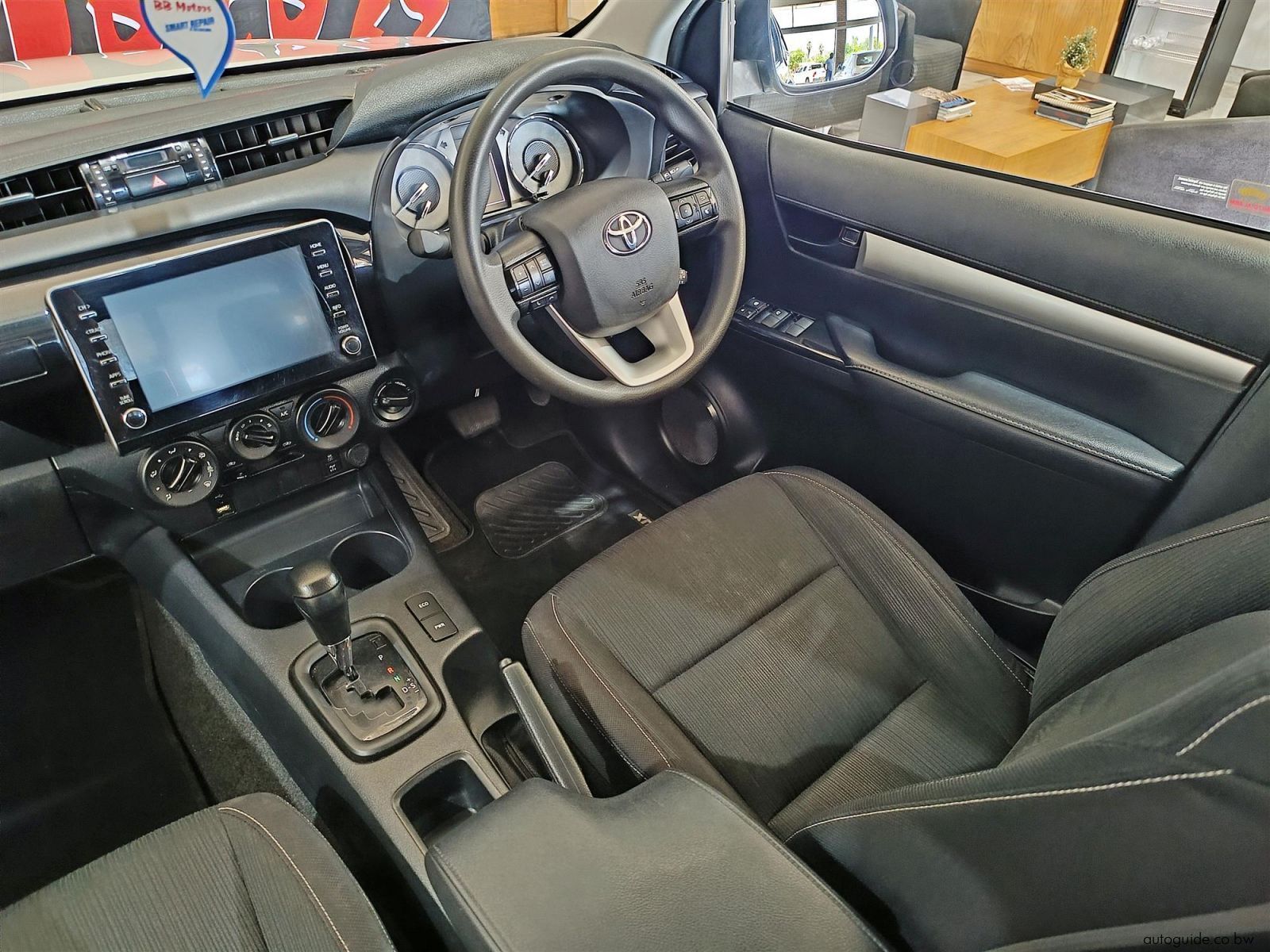 2023 Toyota Hilux Raider GD-6 2.4 4x4 AT photo