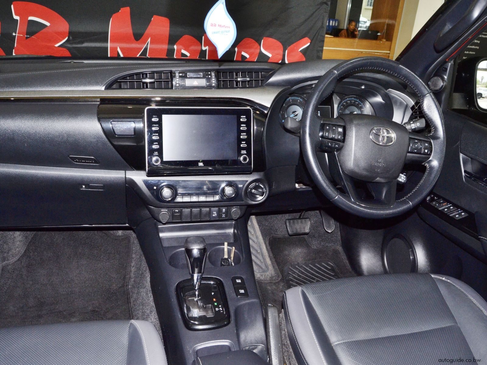 2021 Toyota Hilux Legend RS photo