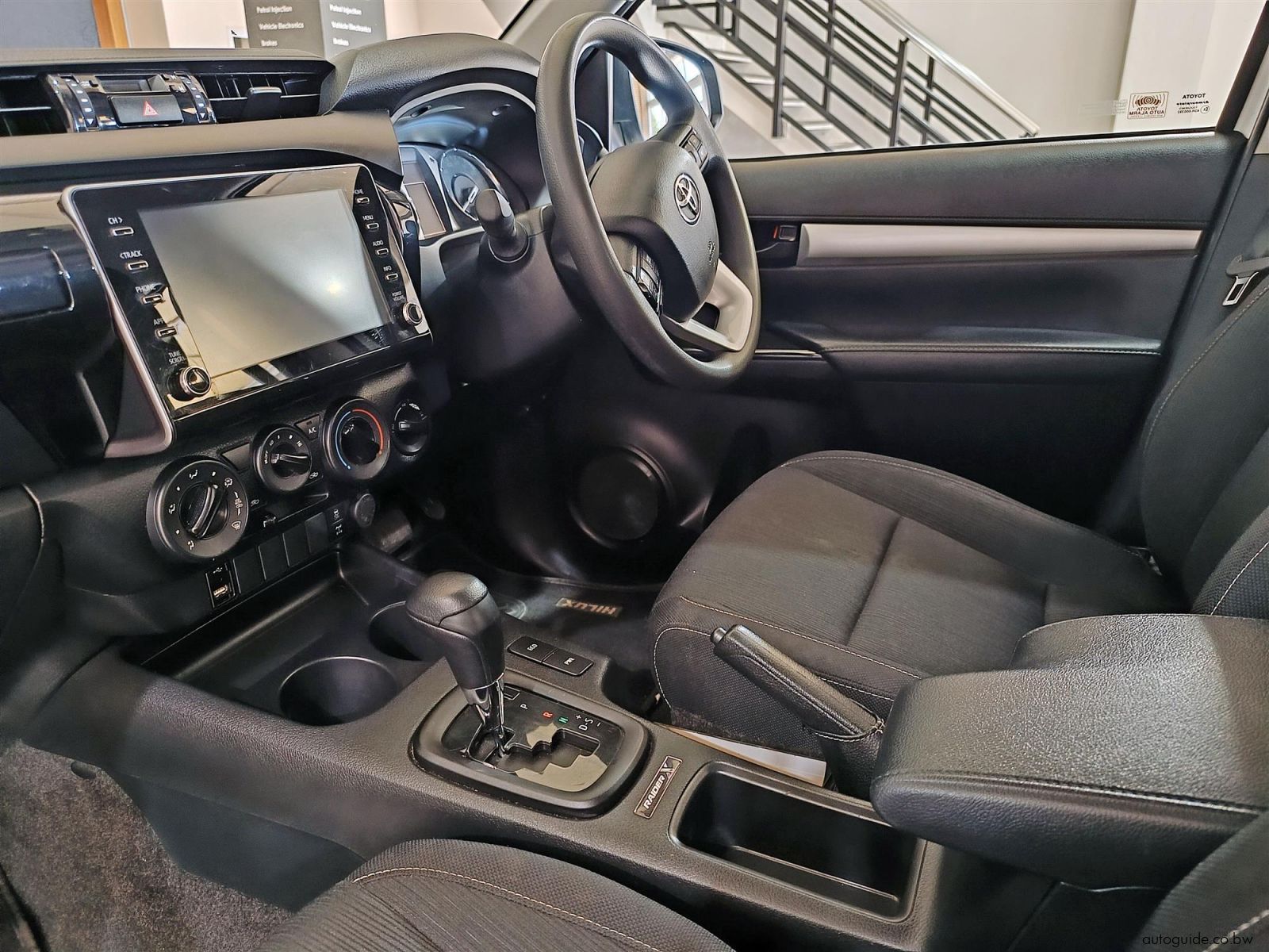 2024 Toyota Hilux Raider-X GD-6 2.4 4x4 AT photo