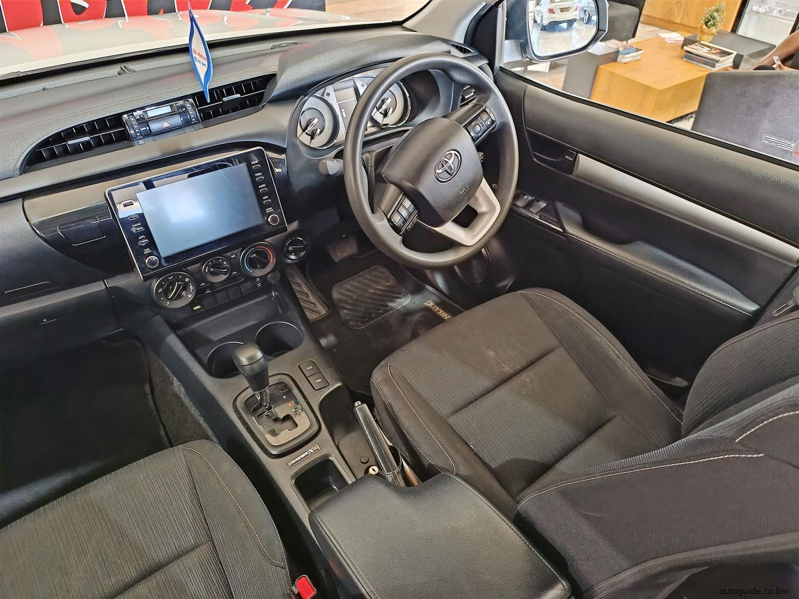 2024 Toyota Hilux Raider-X GD-6 2.4 4x4 AT photo