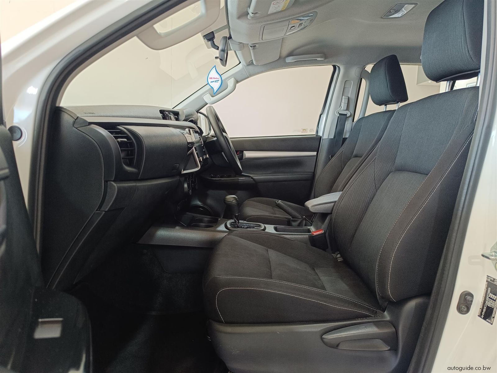 2024 Toyota Hilux Raider GD-6 2.4 4x4 AT photo