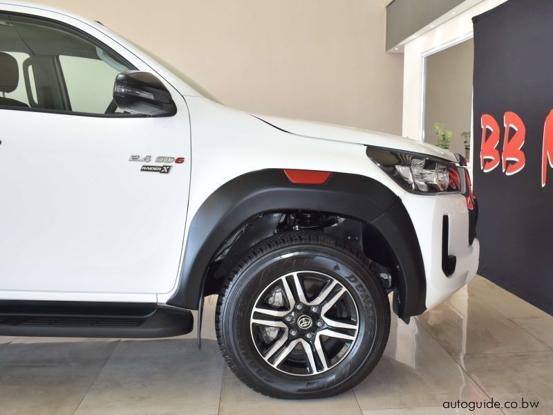 2023 Toyota Hilux Raider X photo