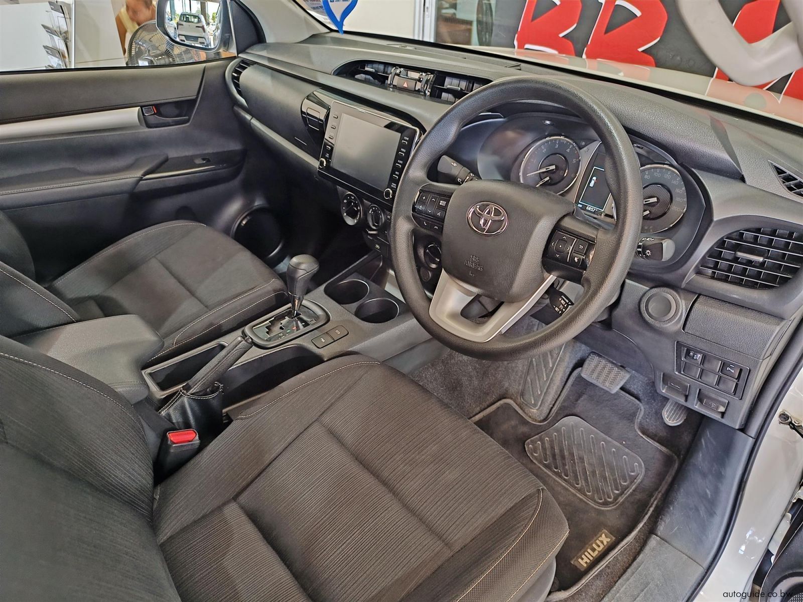 2024 Toyota Hilux Raider GD-6 2.4 4x4 AT photo