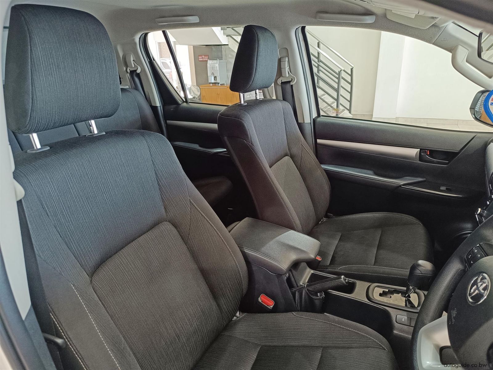 2024 Toyota Hilux Raider GD-6 2.4 4x4 AT photo