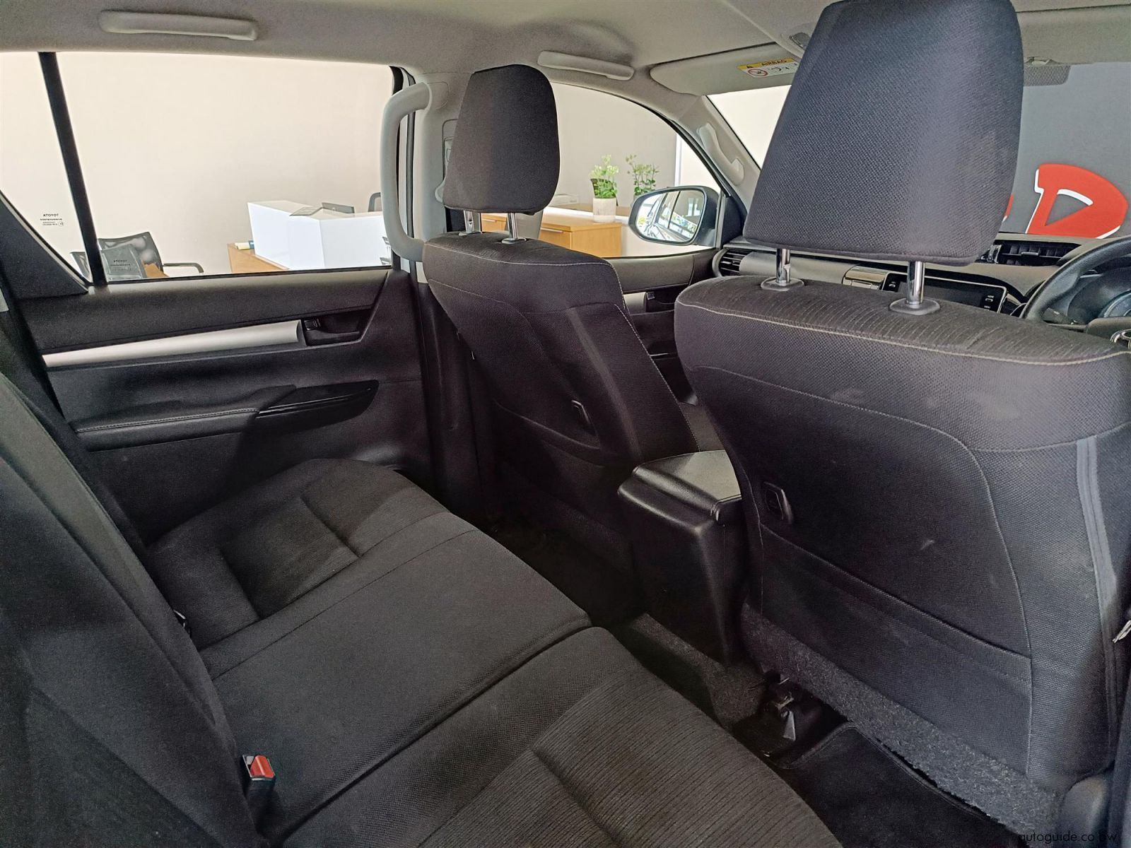 2024 Toyota Hilux Raider GD-6 2.4 4x4 AT photo