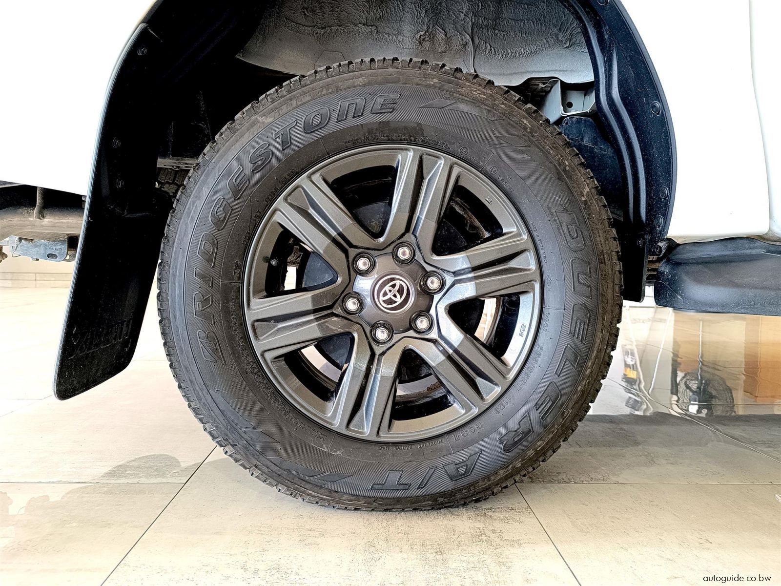 2024 Toyota Hilux Raider GD-6 2.4 4x4 AT photo