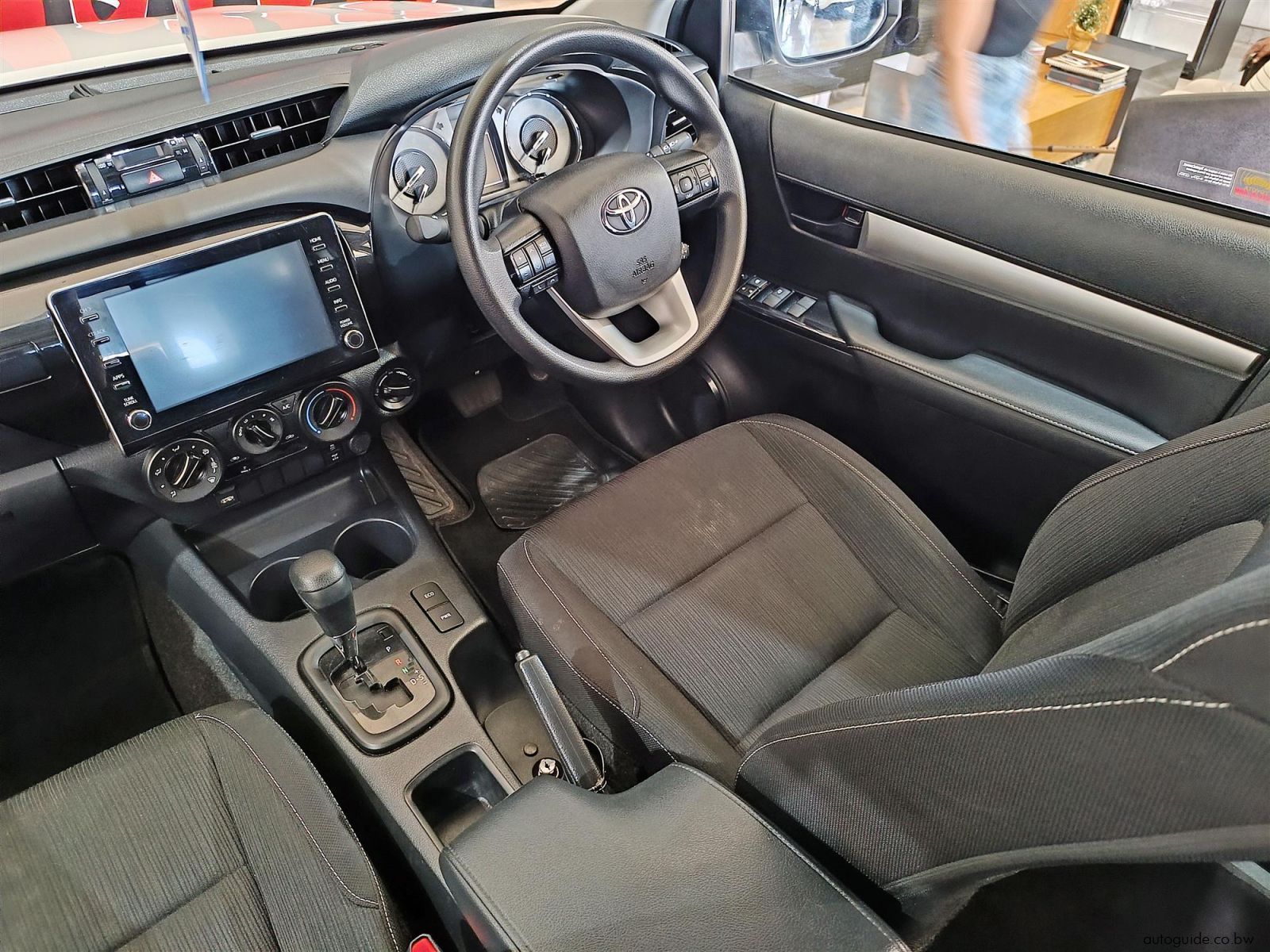2024 Toyota Hilux Raider GD-6 2.4 4x4 AT photo