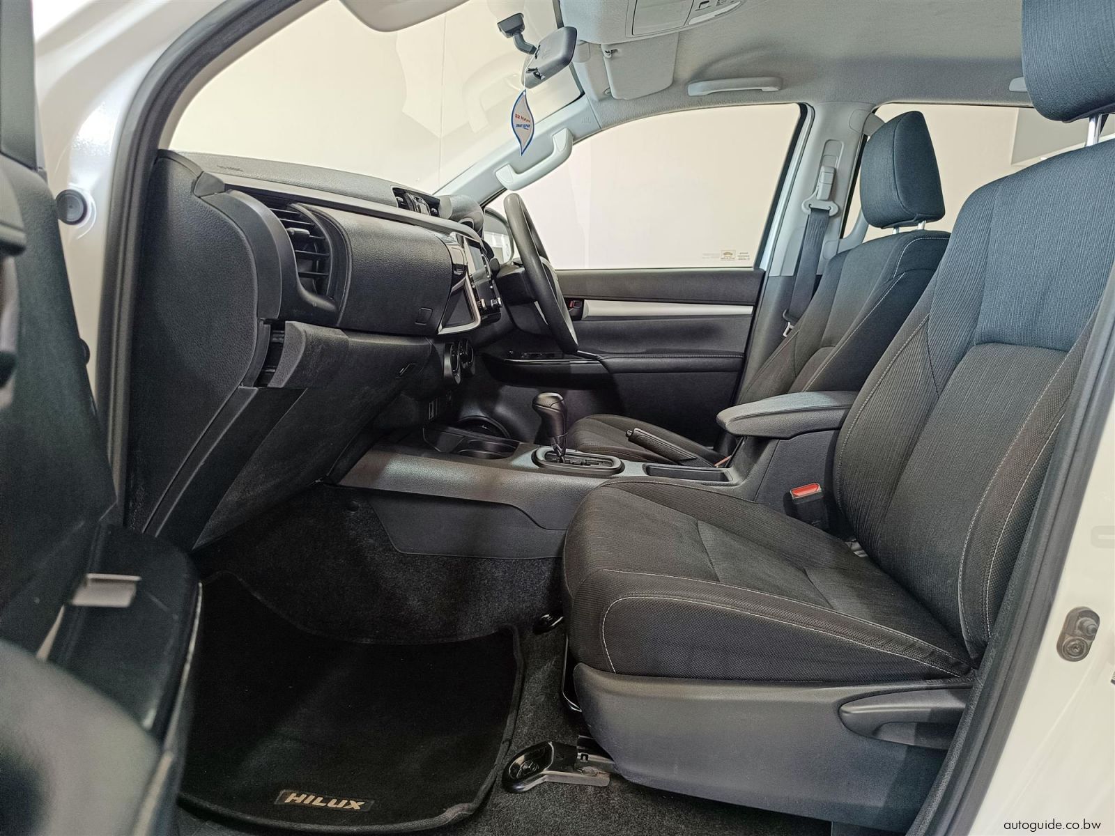 2023 Toyota Hilux Raider GD-6 2.4 4x4 AT photo