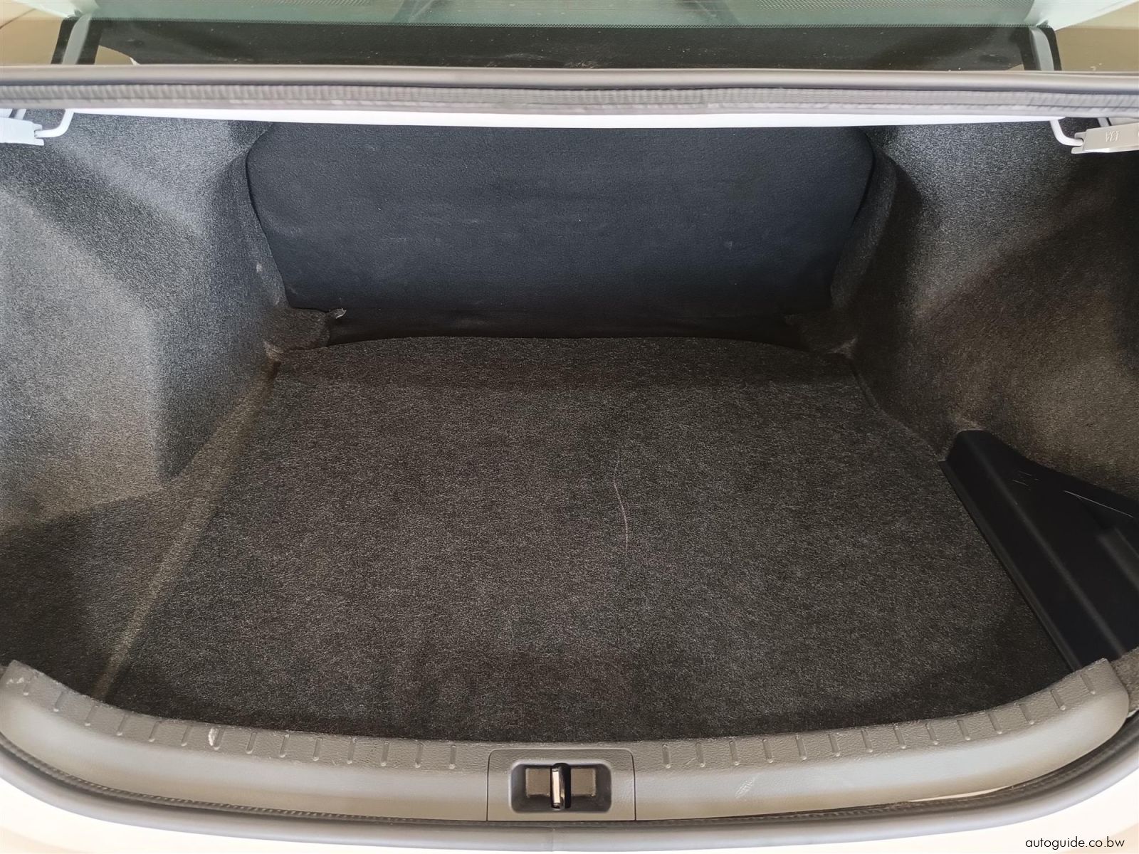 2024 Toyota Corolla Quest 1.8 photo