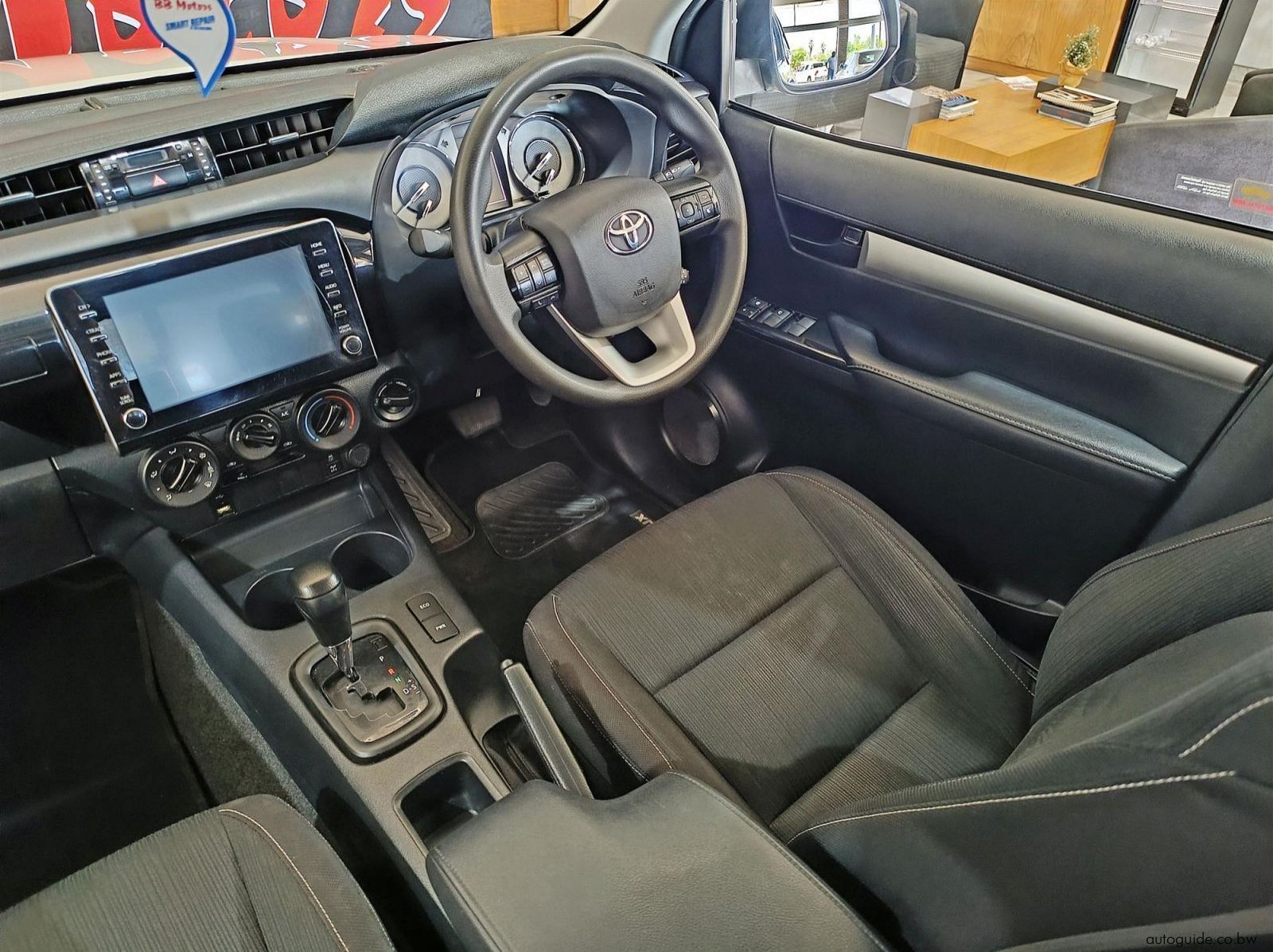 2023 Toyota Hilux Raider GD-6 2.4 4x4 AT pictures
