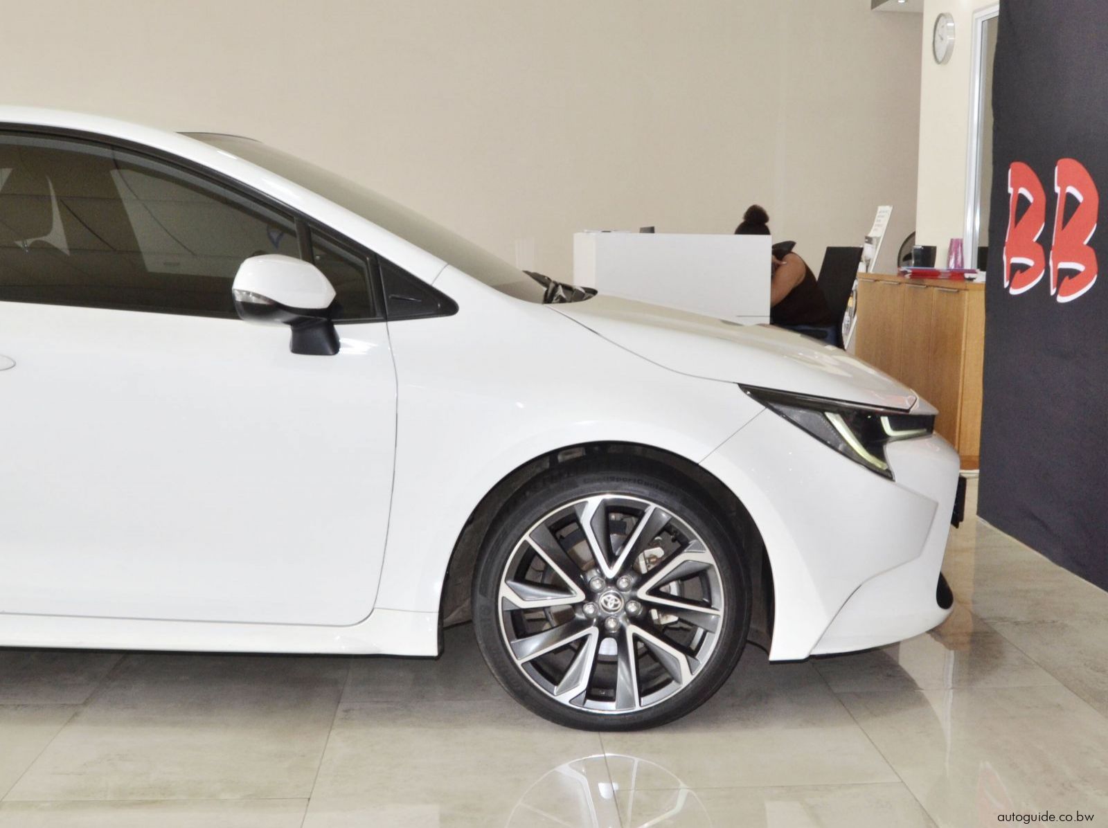 2020 Toyota Corolla XR pictures