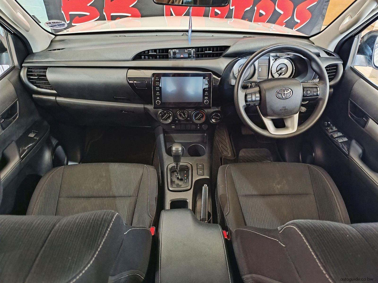 2024 Toyota Hilux Raider GD-6 2.4 4x4 AT pictures