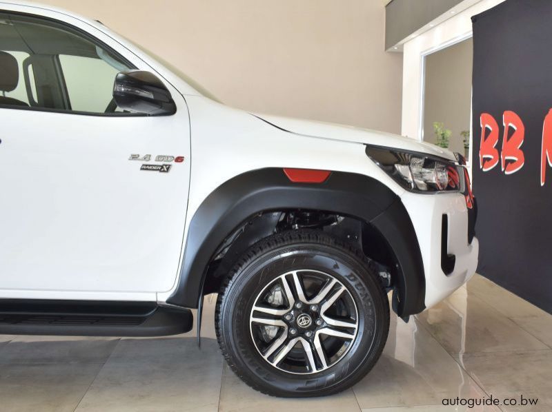 2023 Toyota Hilux Raider X pictures