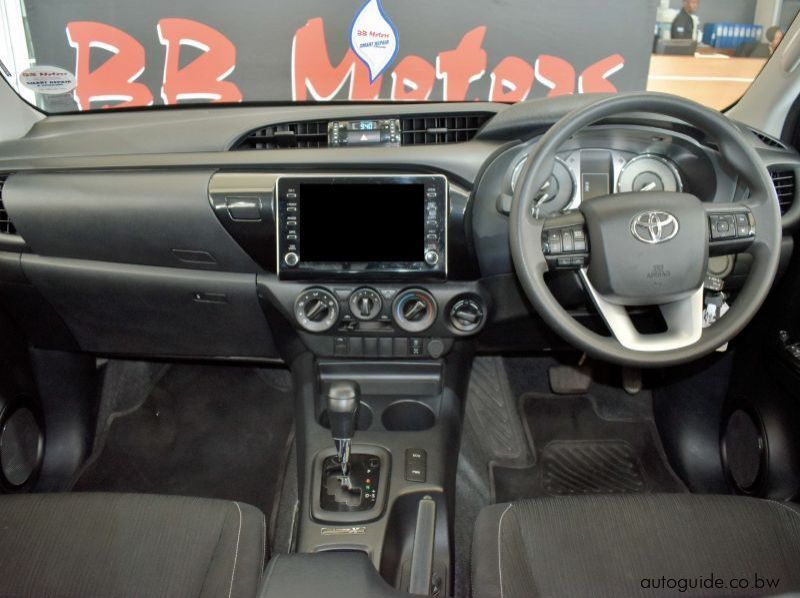 2023 Toyota Hilux Raider X pictures