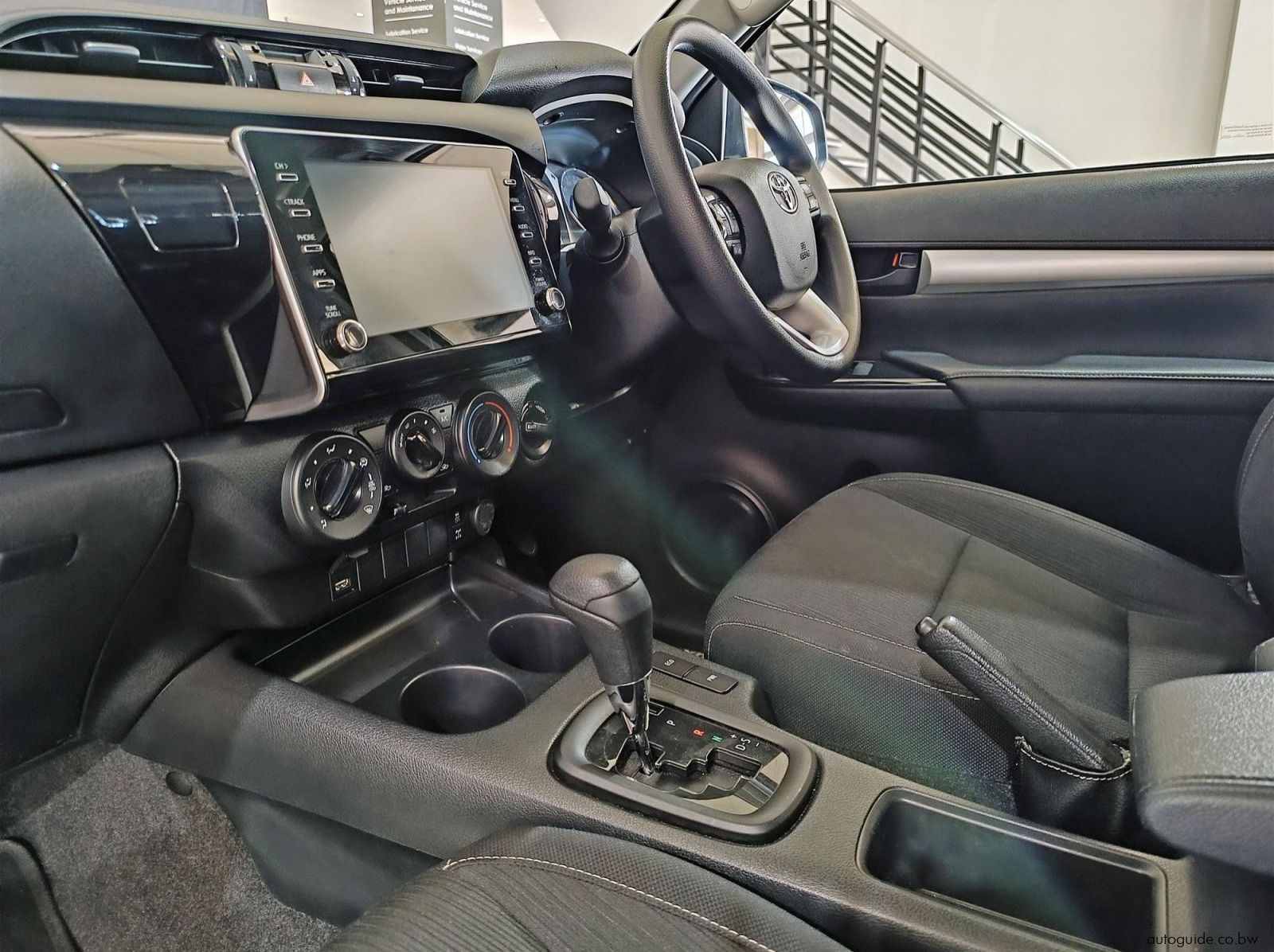 2024 Toyota Hilux Raider GD-6 2.4 4x4 AT pictures