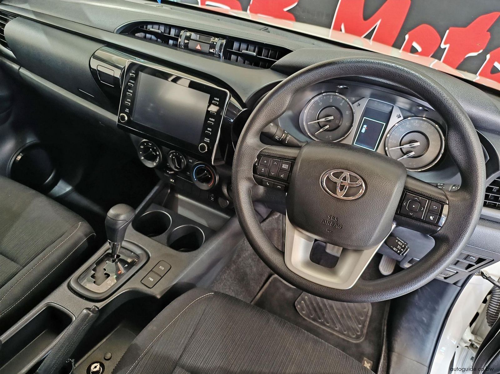 2024 Toyota Hilux Raider GD-6 2.4 4x4 AT pictures