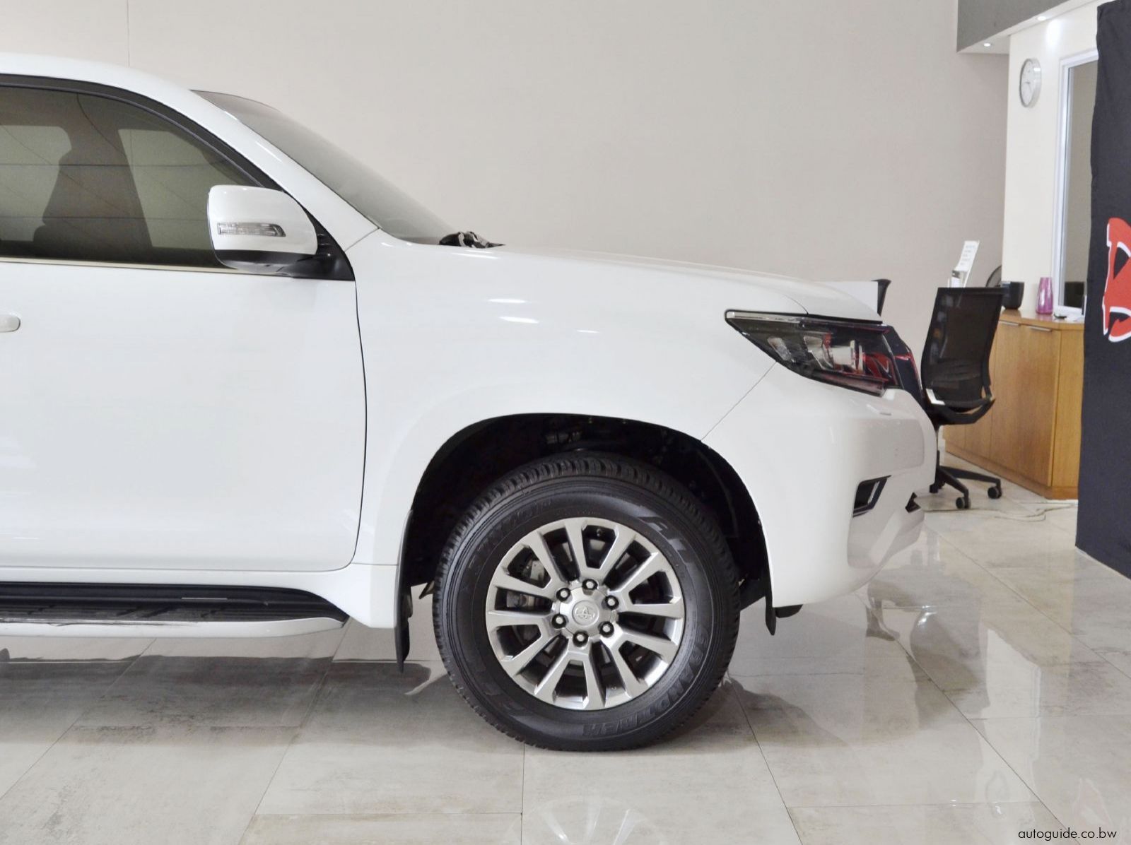 2018 Toyota Prado VX.L V6 pictures