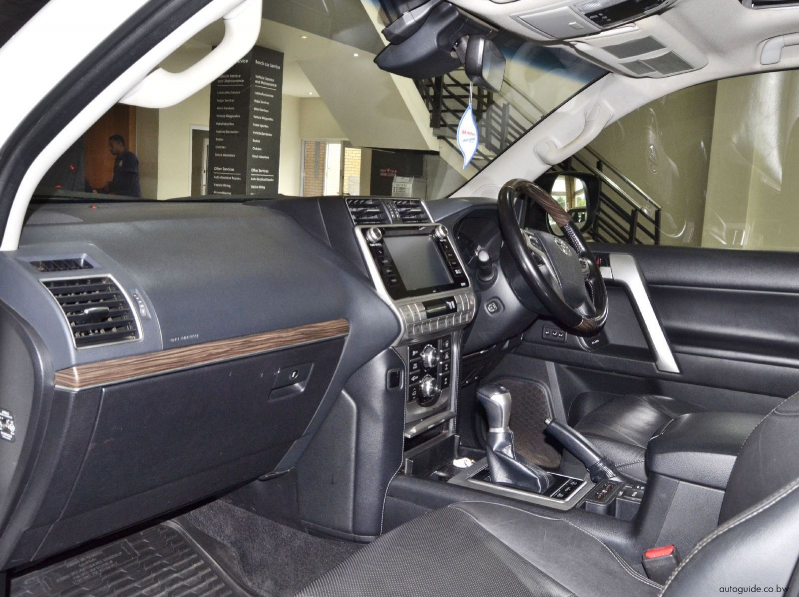 2018 Toyota Prado VX.L V6 pictures