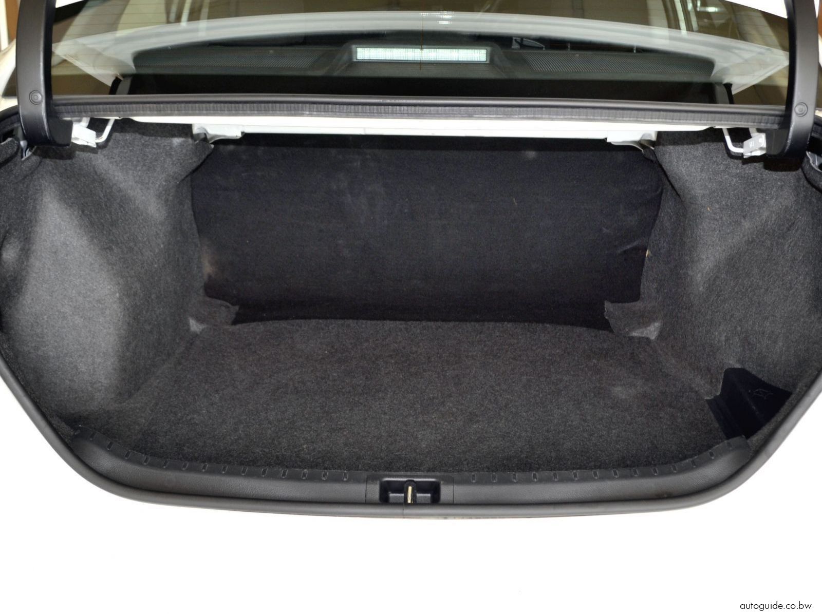 2024 Toyota Corolla Quest pictures