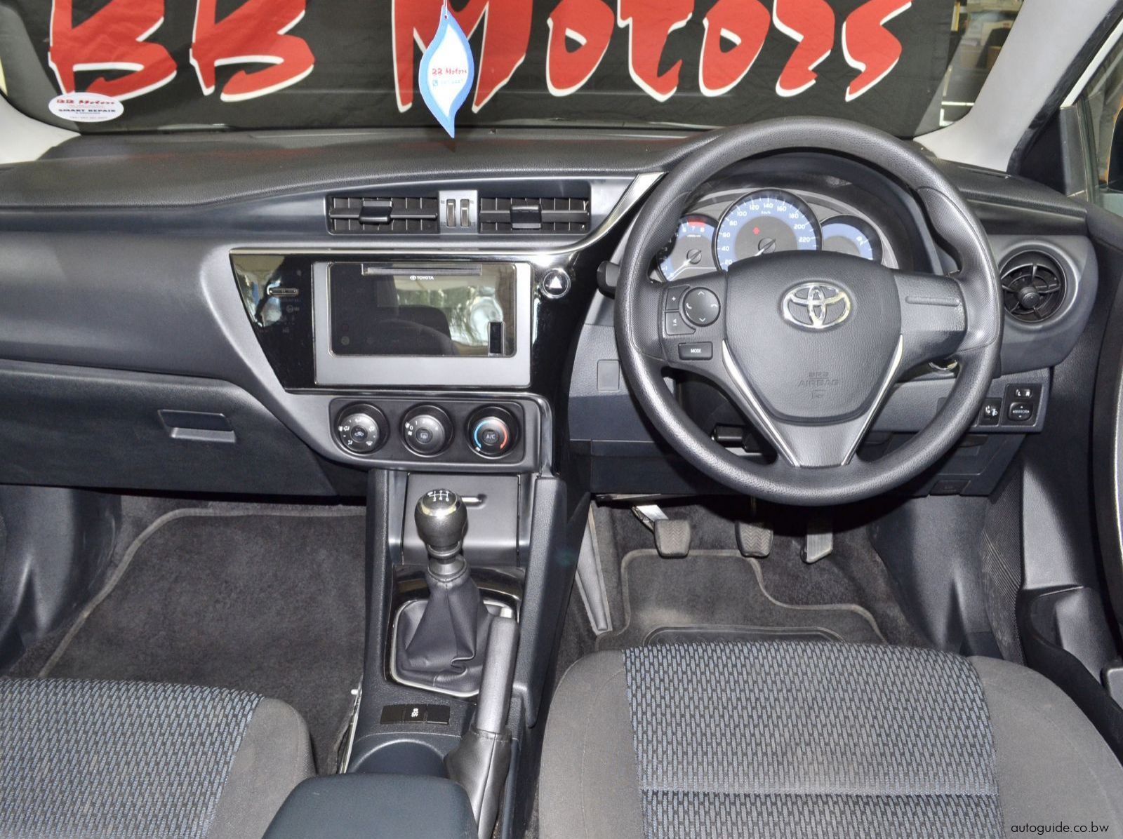 2024 Toyota Corolla Quest pictures