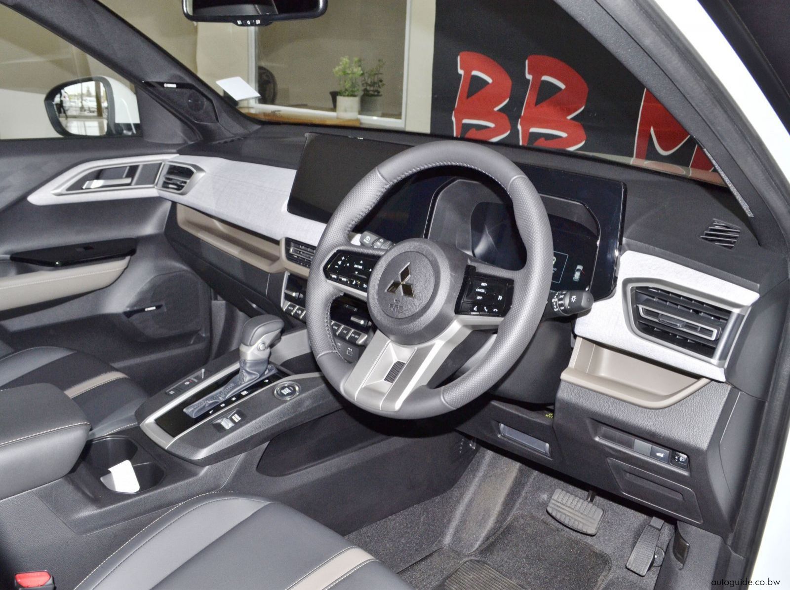 2025 Mitsubishi Outlander Sport - A/T - FWD pictures