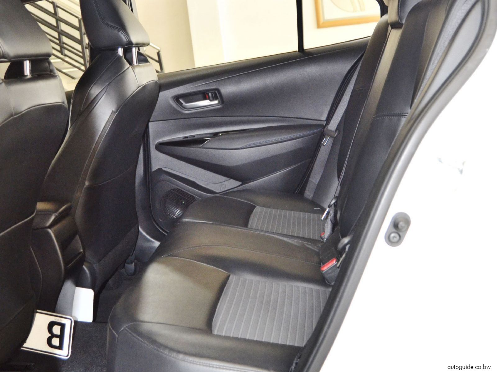 2020 Toyota Corolla XS pictures