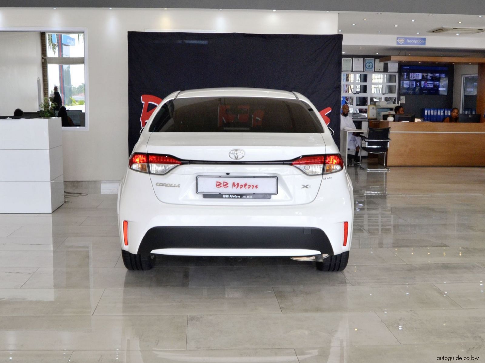 2020 Toyota Corolla XS pictures