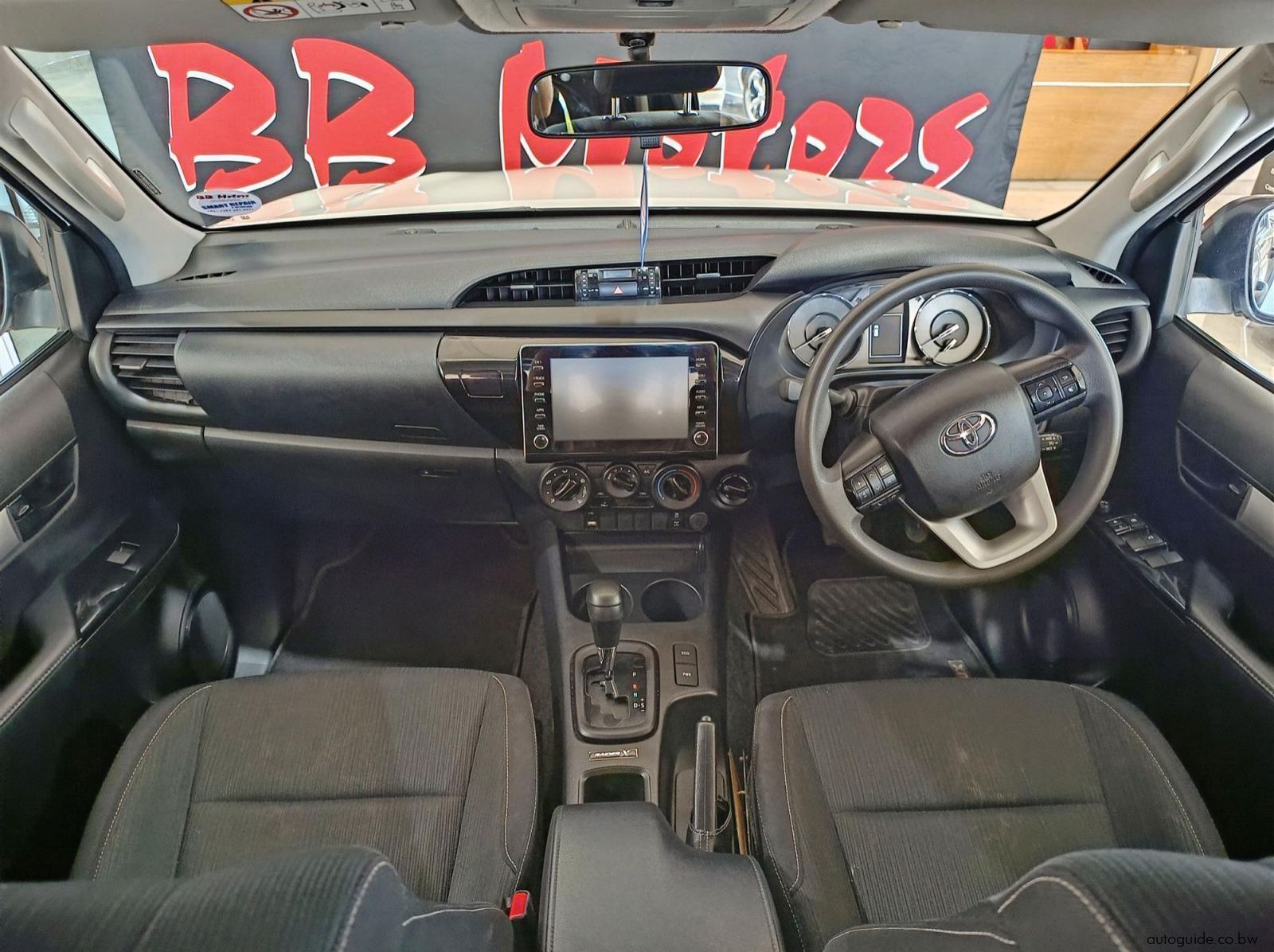 2024 Toyota Hilux Raider-X GD-6 2.4 4x4 AT pictures