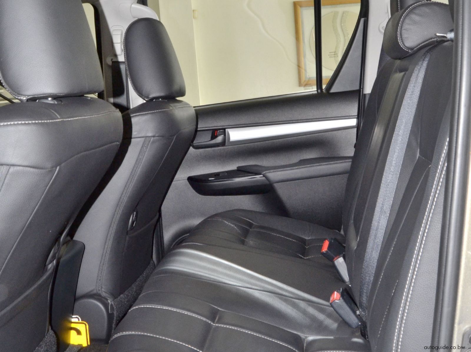 2025 Toyota Hilux GD6 pictures