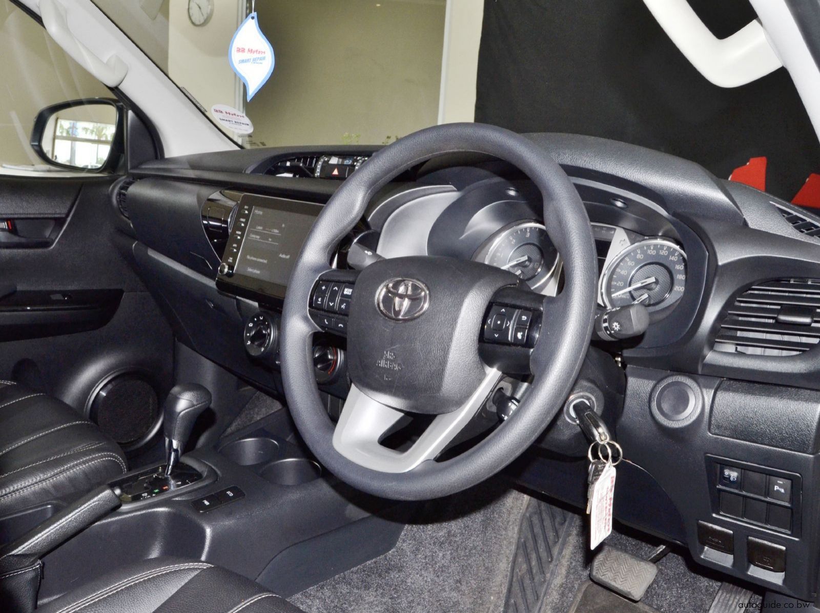 2025 Toyota Hilux GD6 pictures