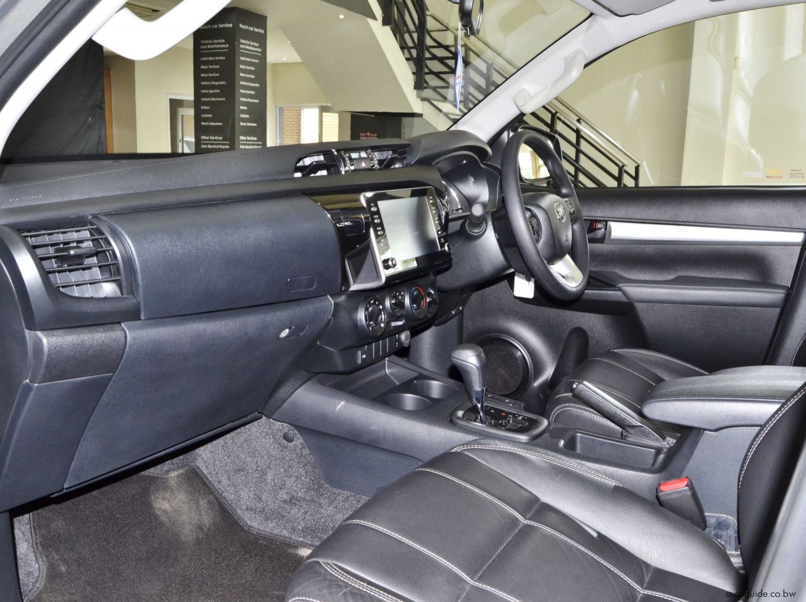 2025 Toyota Hilux GD6 pictures