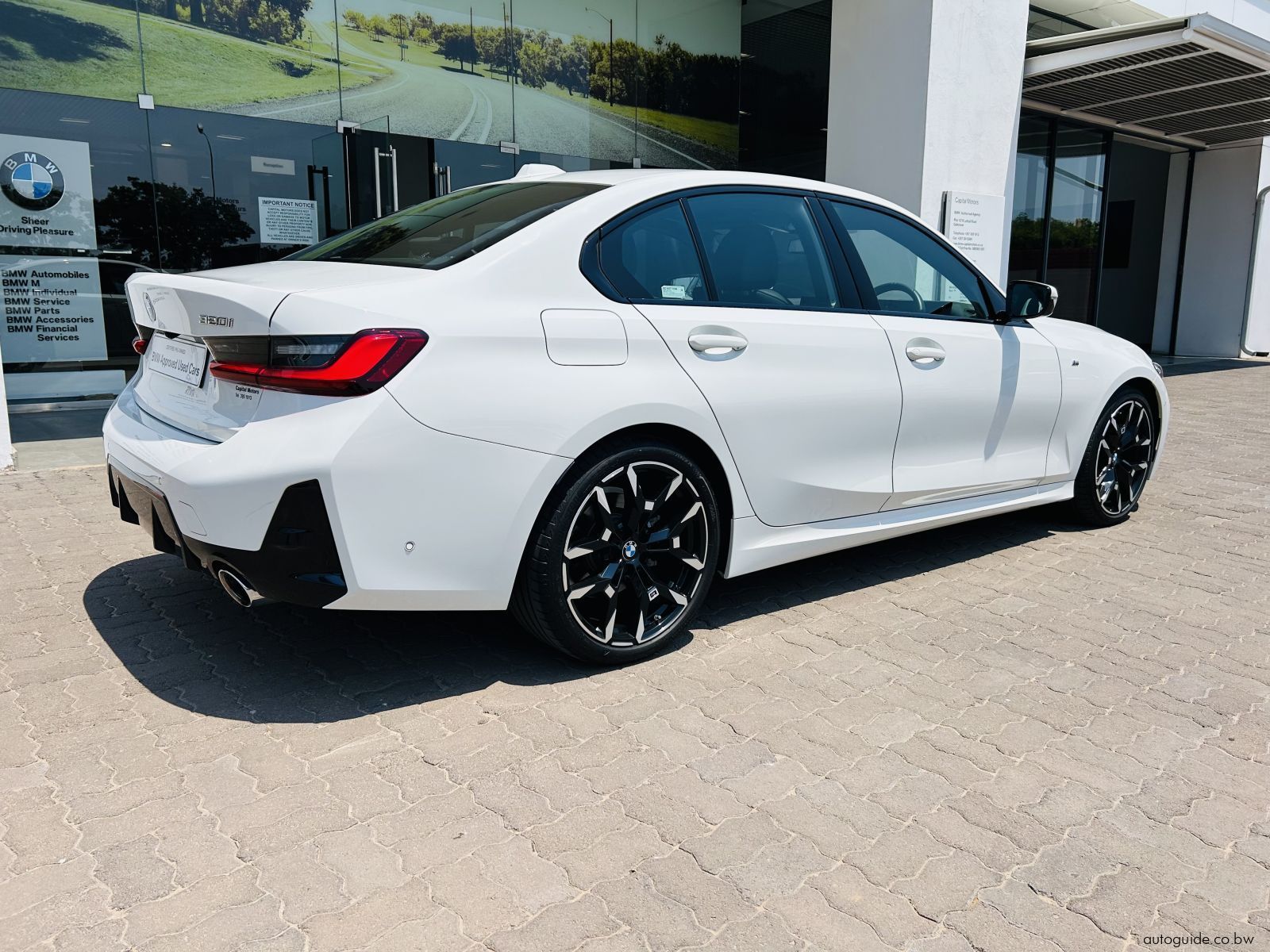 2025 BMW 320i LCI photo