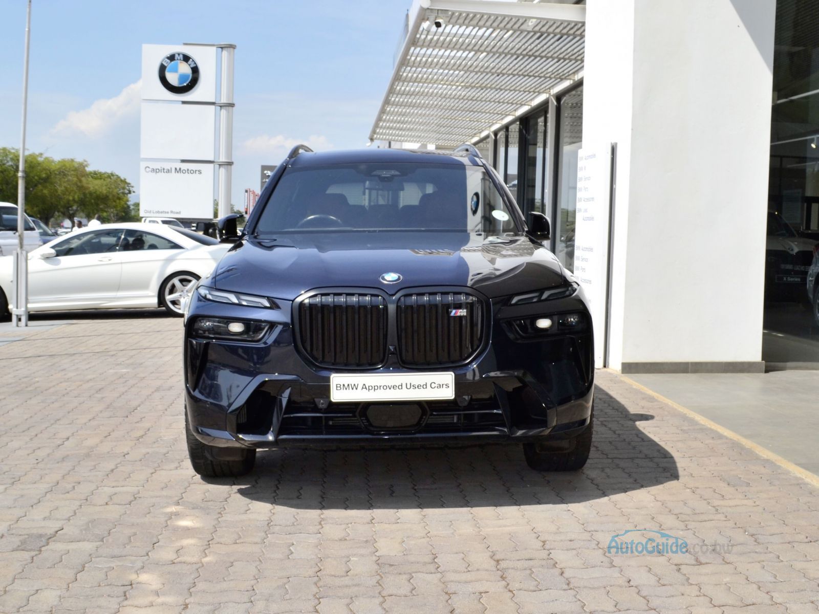 2023 BMW X7 M60i photo