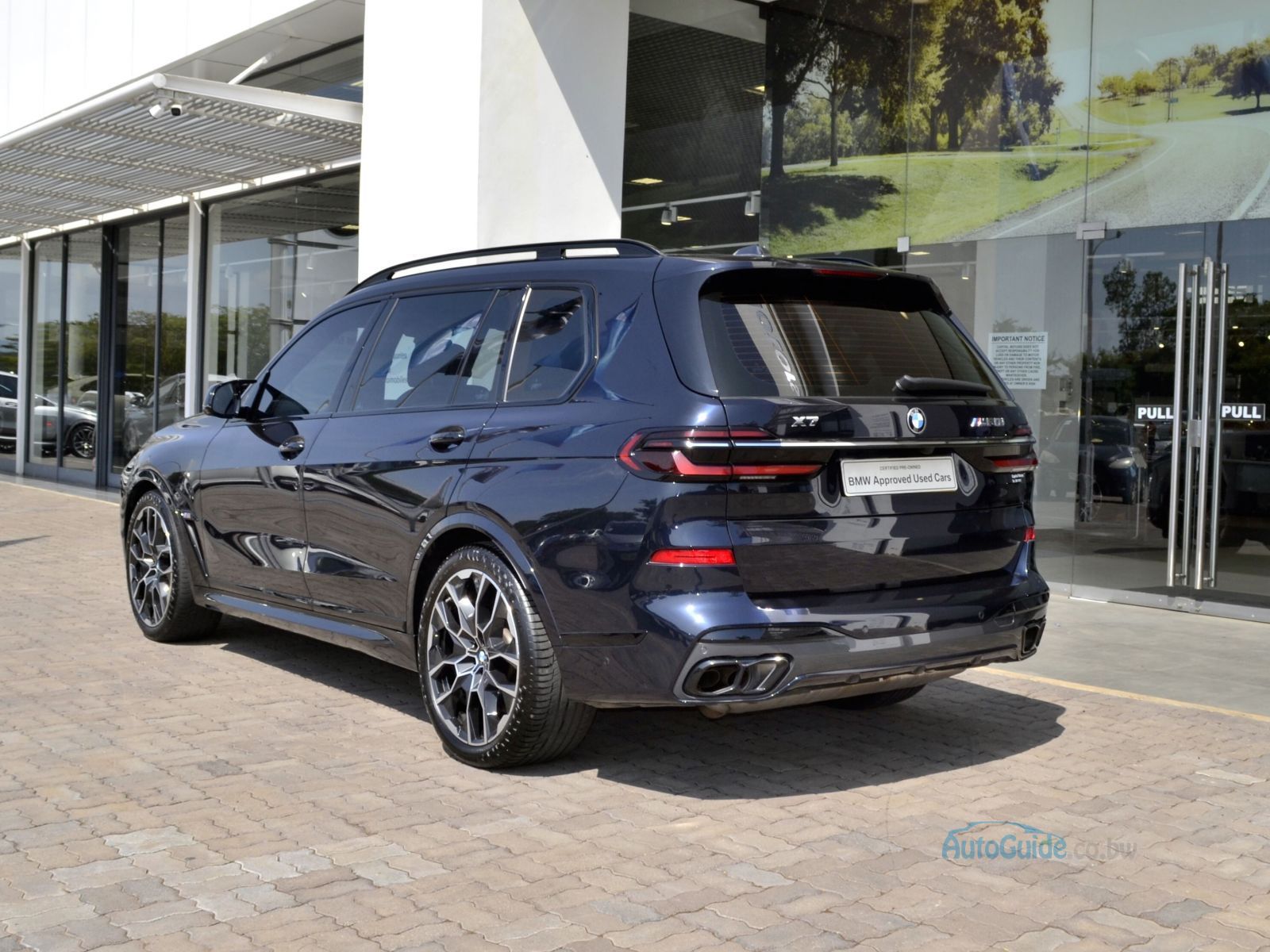 2023 BMW X7 M60i photo