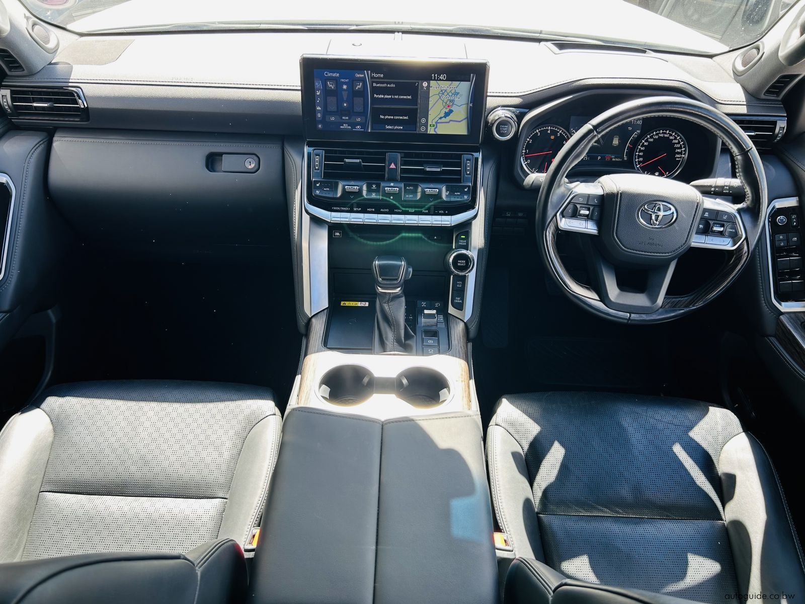 2021 Toyota Land Cruiser 300 Series ZX photo
