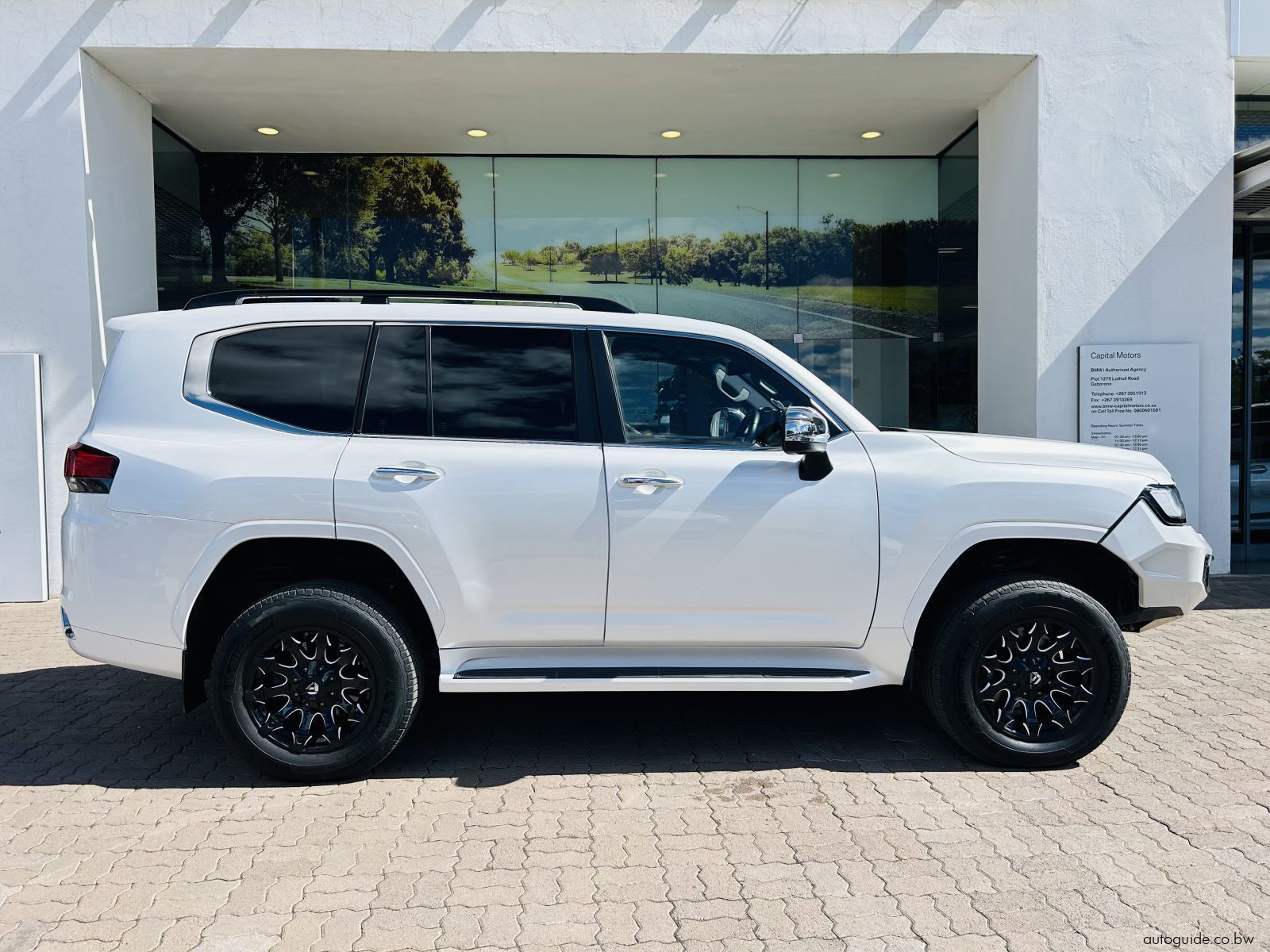 2021 Toyota Land Cruiser 300 Series ZX photo