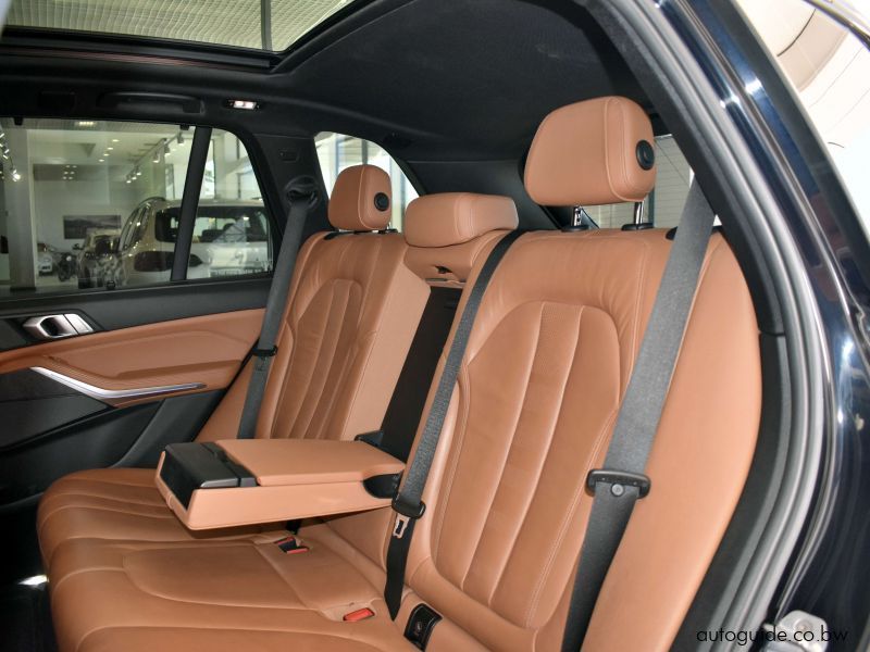 2019 BMW X5 XDrive 30D photo